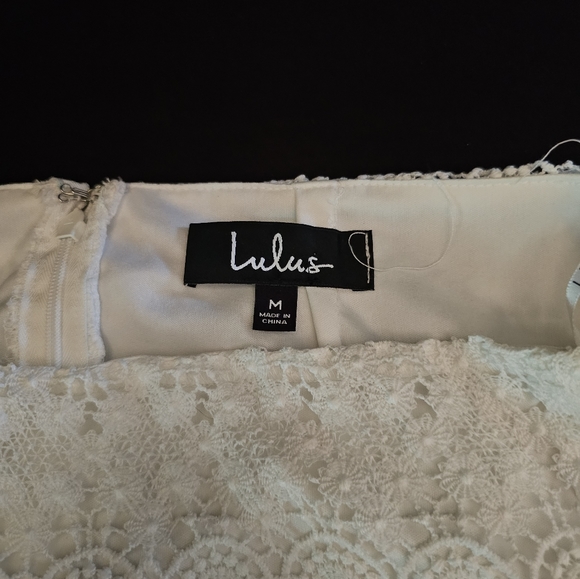 Lulus white mini lace skirt Size: M Color: White - Picture 3 of 3